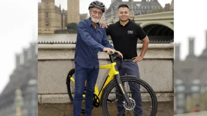 Formula One legend Eddie Jordan has enjoyed a victory lap around central London to celebrate his entry into the UK ebike market.