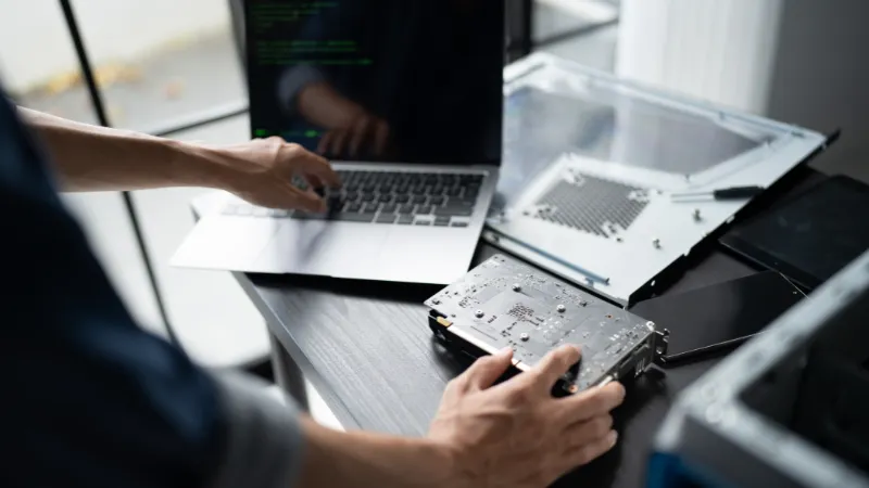 How to Structure an Outsourced Software Development Project for Predictable Delivery